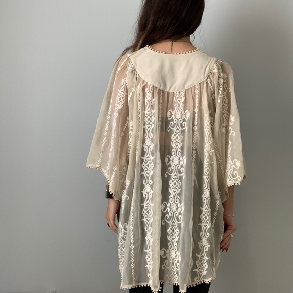 Flowy Kimono from UO - Picture 3 of 8